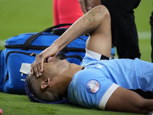 Uruguay confirmó "lesión muscular" de Ronald Araujo que lo deja fuera de la Copa América - El Diario NY