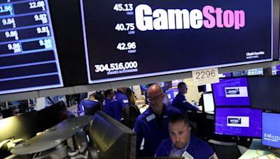 GameStop CEO Cohen to Pay Nearly $1 Million for Alleged Wells Fargo Securities-Acquisition Violation