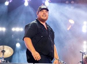 SPOTLIGHT: Luke Combs stadium tour this weekend