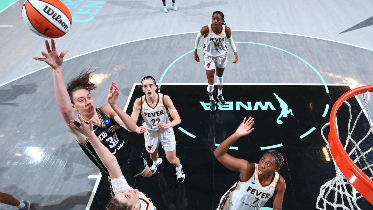 New York Liberty become 1st WNBA team to have $2M in 1-game ticket revenue, AP source says