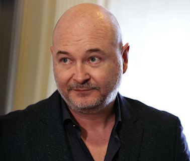 Cauet pourrait revenir sur NRJ ou ailleurs, la justice accepte d’alléger son contrôle judiciaire