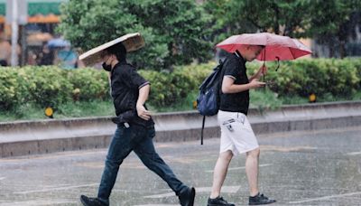 周末悶熱2地區有雨 下周鋒面襲「這2天」雨勢最強 - 生活