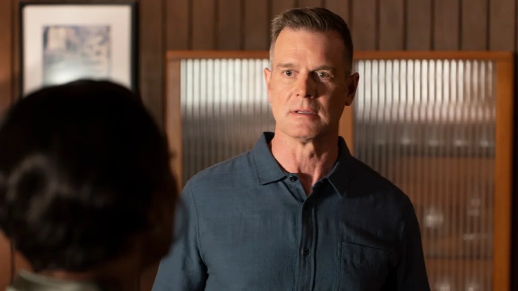 ‘9-1-1’ Star Peter Krause Teases ‘Conflict and Skullduggery’ After Season 7 Finale Cliffhanger