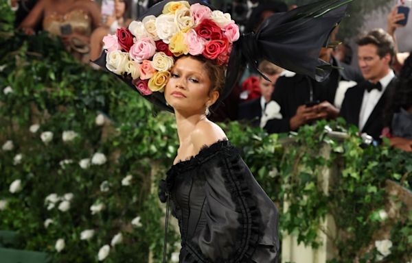Zendaya method-dresses in Shakespearean look for Tom Holland’s ‘Romeo and Juliet’ show
