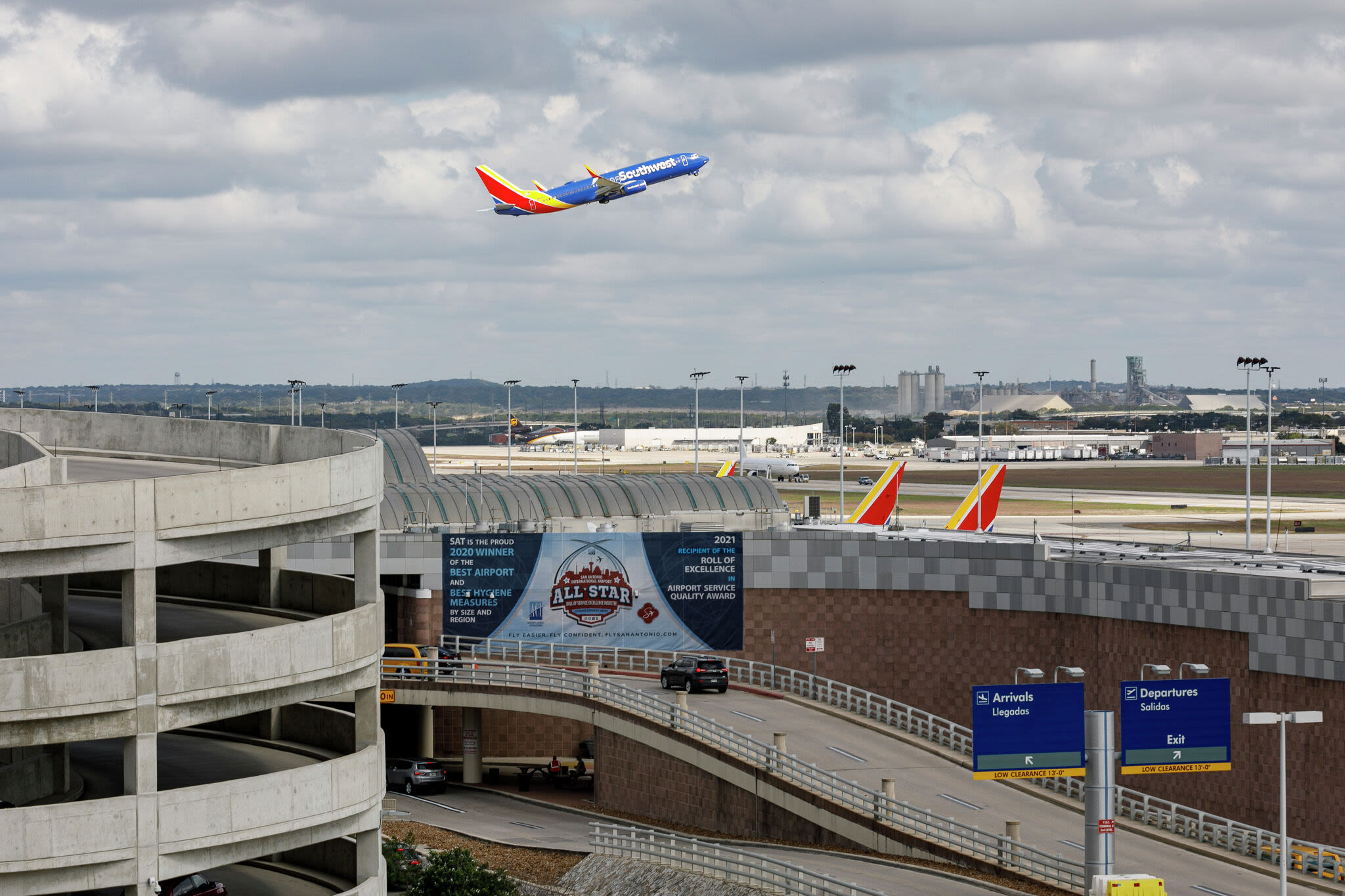 Southwest Airlines creates last-minute turbulence at San Antonio airport