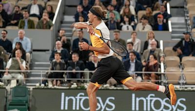 Deadspin | Novak Djokovic, Alexander Zverev post straight-set wins at French Open