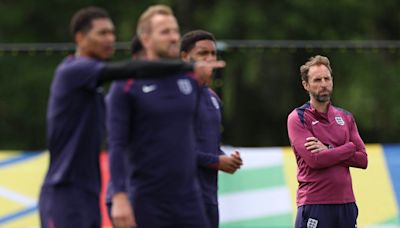 Gareth Southgate and a back three: Can England switch systems against Switzerland?