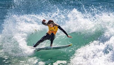 On ‘the most amazing day ever,’ Oceanside’s Caitlin Simmers crowned youngest world surfing champ