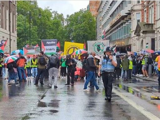 Hundreds of pro-Palestine supporters march urging Labour to act over Gaza as arrest made in clash with police