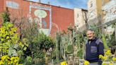 Antonio Alfaro, el jardinero de Lavapiés: “Si te gusta la tierra, el ver crecer las plantas es algo que no tiene precio”