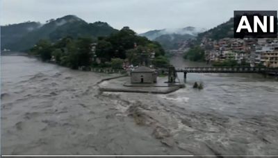 Himachal Pradesh cloudburst: Terrifying visuals emerge on X as state battles aftermath