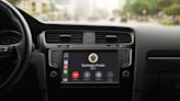 El adaptador USB para el coche con Apple CarPlay y Android Auto