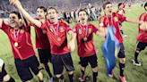 Euro 2008 – Xavi and Spain’s pass masters finally end decades of underachievement