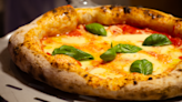 Nueva York prohíbe las pizzas en horno de leña o carbón por el cambio climático
