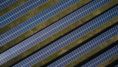 US Senators Move to Deny China Solar Firms Lucrative Tax Credits