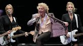 Rod Stewart, back to tour the US, talks greatest hits, Jeff Beck and Ukrainian refugees