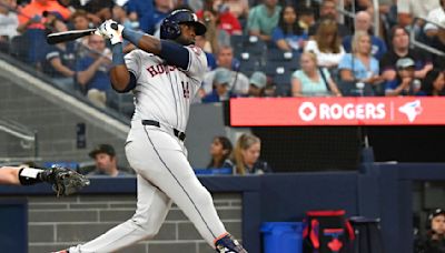 Altuve has tiebreaking hit, Alvarez homers for 3rd straight game as Astros beat Blue Jays 9-2