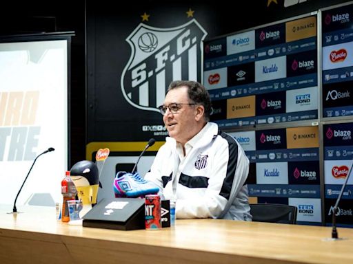 Teixeira despista sobre Carille e se diz 'esperançoso' com vitória do Santos sobre América-MG