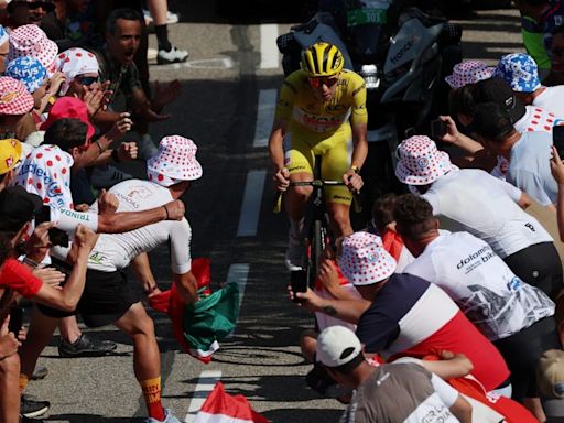 Pogacar gana en solitario la etapa 15 del Tour de Francia y amplía su ventaja en la general