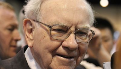 If You Invested $10,000 in Warren Buffett's Top 3 Stocks 10 Years Ago, This Is How Much You'd Have Today