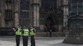 Polícia escocesa prende três por protestos após morte da rainha