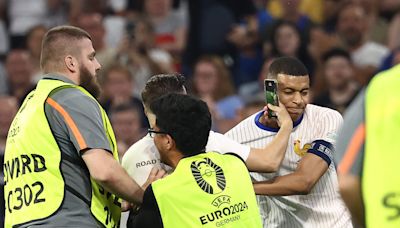 Euro 2024 and the invasion of the selfie snatchers