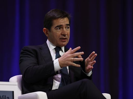 BBVA Chair Carlos Torres Says Main Threat to Sabadell Bid Is Time