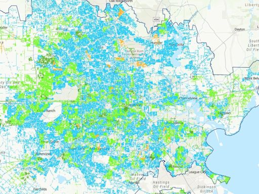 Houston power outages: 1 million-plus without electricity as CenterPoint promises restoration times | Houston Public Media