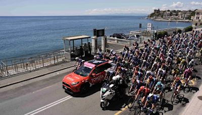 Giro de Italia, en directo etapa 7: Daniel Felipe Martínez arranca la prueba de contrarreloj