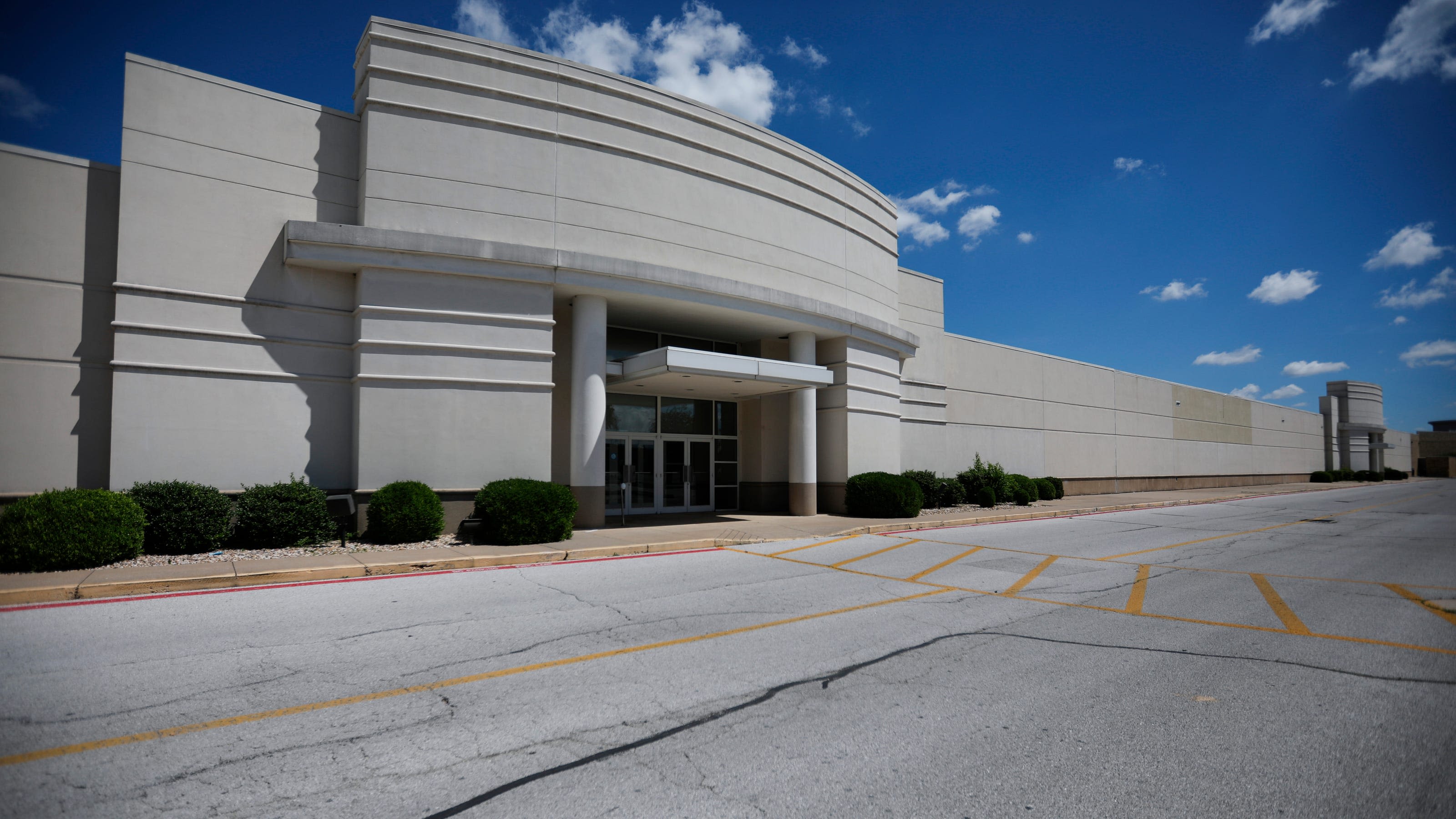 Here's what could be next for Battlefield Mall's long-vacant Sears store