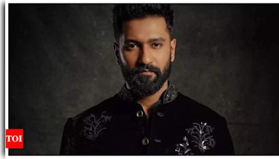 Remember Vicky Kaushal's strenuous workout video while in a sling? Here's the story behind it - Exclusive! | Hindi Movie News - Times of India