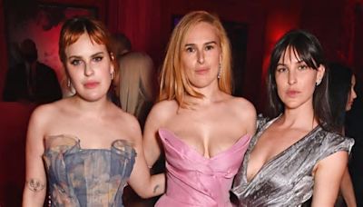 Rumer Willis Poses in Matching Swimsuit With Daughter Lou and Sisters Scout and Tallulah