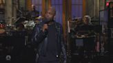 Dave Chappelle Doesn’t Address Anti-Trans Jokes, Mocks Kanye’s Antisemitic Remarks in Lengthy ‘SNL’ Monologue