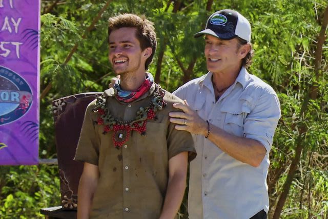 “Survivor” star Charlie Davis to cohost “On Fire with Jeff Probst” podcast