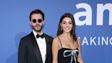 Hande Erçel ('Love is in the air') posa por primera vez con su pareja en Cannes