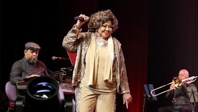 Alcione e outros nomes farão show de graça em Vitória a partir de sexta