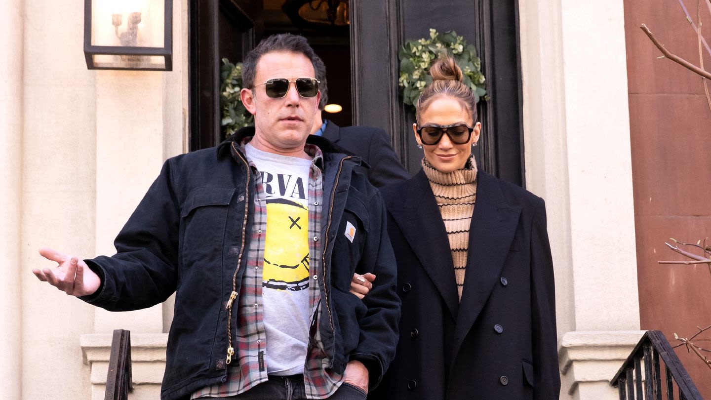 Jennifer Lopez Reunites With Ben Affleck in L.A. After Solo Vacation