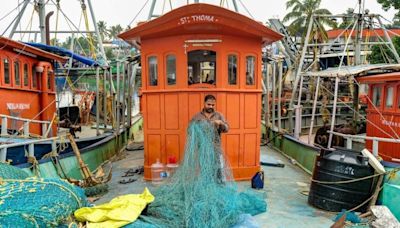 10 arrested Indian fishermen to be charged for death of Navy sailor in Sri Lanka