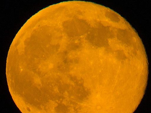 Tonight's full strawberry moon will look unusually big and colorful