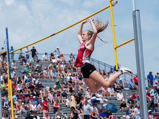 Bermudian Springs' Lily Carlson successfully defends PIAA Class 2A pole vault title