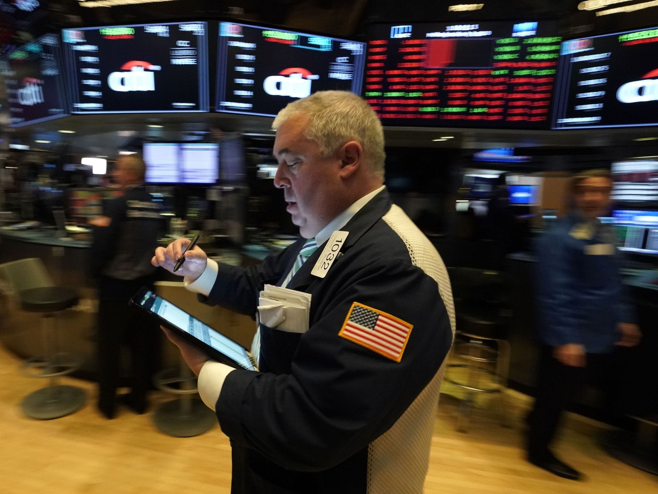 Stock market today: Indexes extend gains ahead of big week for earnings and the economy