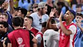 La intrahistoria de cómo comenzó la pelea entre jugadores de Uruguay e hinchas colombianos