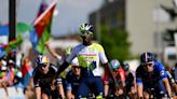 Biniam Girmay throws down the gauntlet with sprint victory on Tour de Suisse stage two