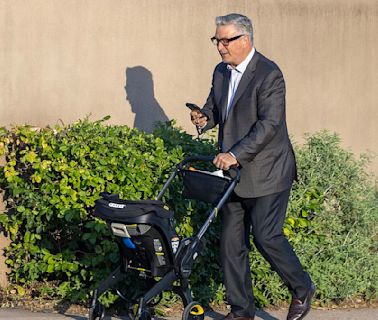 Alec Baldwin & wife Hilaria step out after jury selected in Rust trial