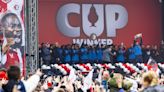 Miles de seguidores celebran la victoria del Feyenoord de Giménez en la Copa de Países Bajos