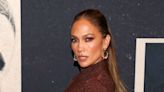 Jennifer Lopez comparte fotos desnuda en su 53 cumpleaños para celebrar su nueva gama JLo Body