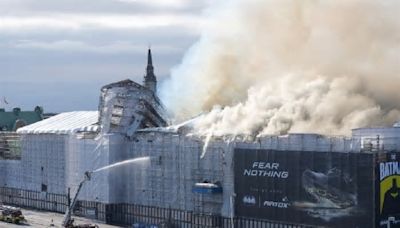 Se incendia edificio histórico de la Bolsa de Copenhague