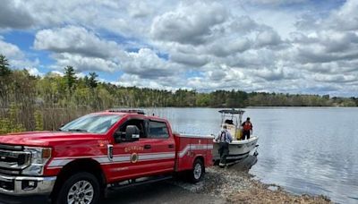 Man dies in apparent drowning after canoe capsizes on lake in Halifax - The Boston Globe