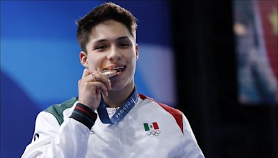 Osmar Olvera rompe marca de 40 años y se convierte en doble medallista para México en una misma edición