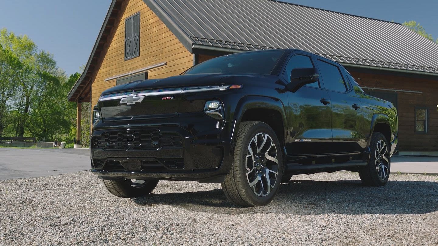 The Chevrolet Silverado EV RST Is the New Electric Pickup Leader